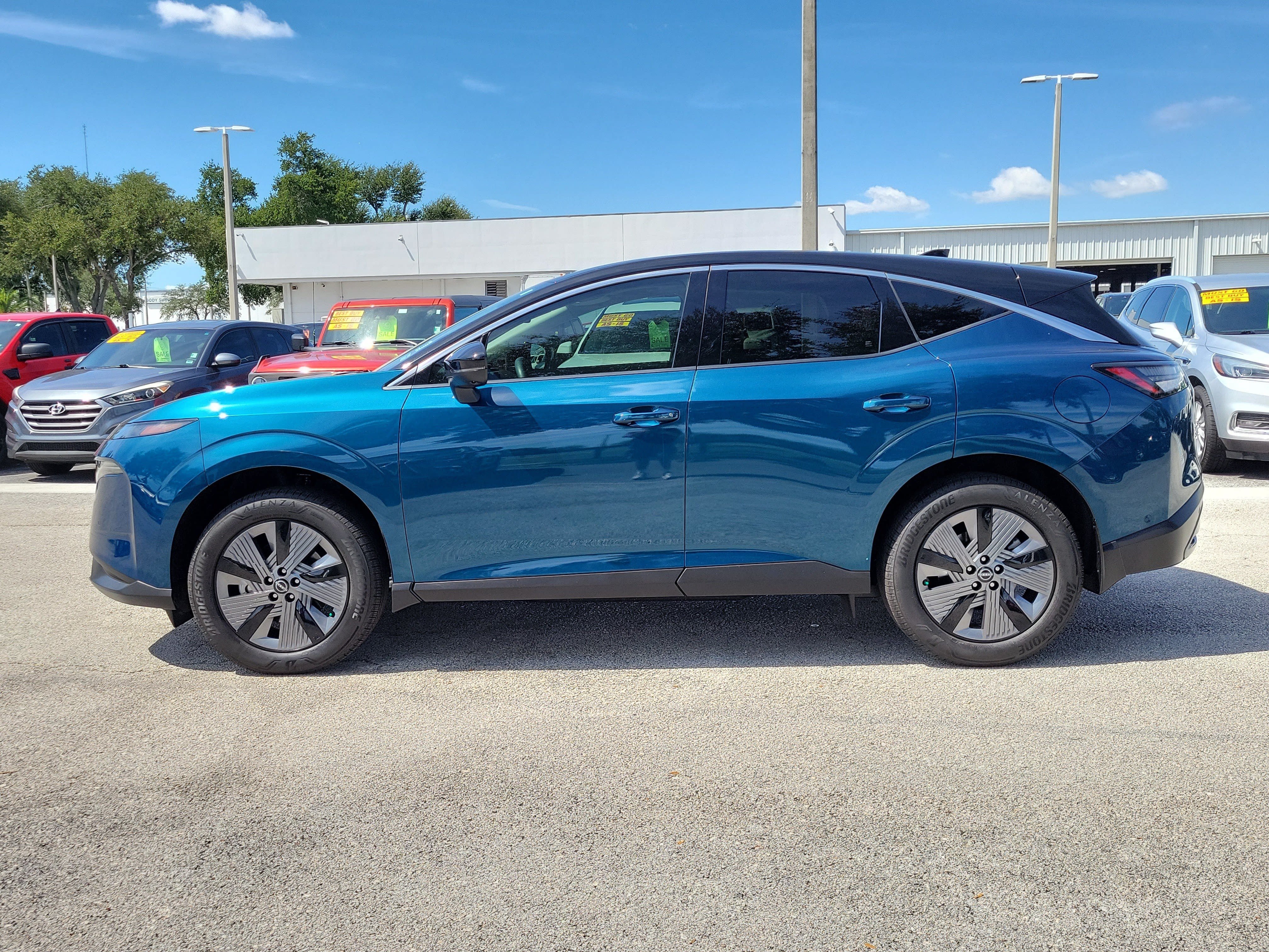 Used 2025 Nissan Murano SL AWD/4WD image 6