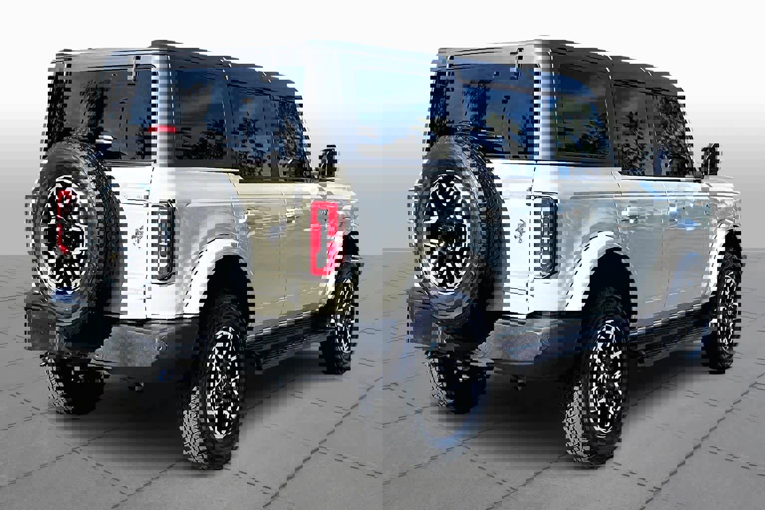 Used 2025 Ford Bronco Outer Banks image 12