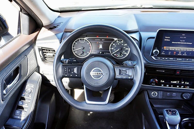Used 2021 Nissan Rogue SV image 20