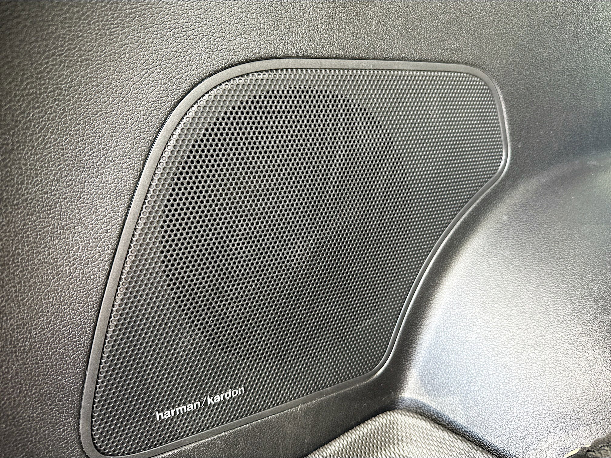 Used 2022 Hyundai Santa Fe SEL w/ Convenience + Premium Package image 46