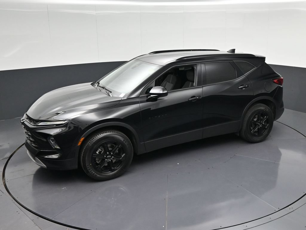 Used 2024 Chevrolet Blazer LT w/ Midnight/Sport Edition FWD image 22