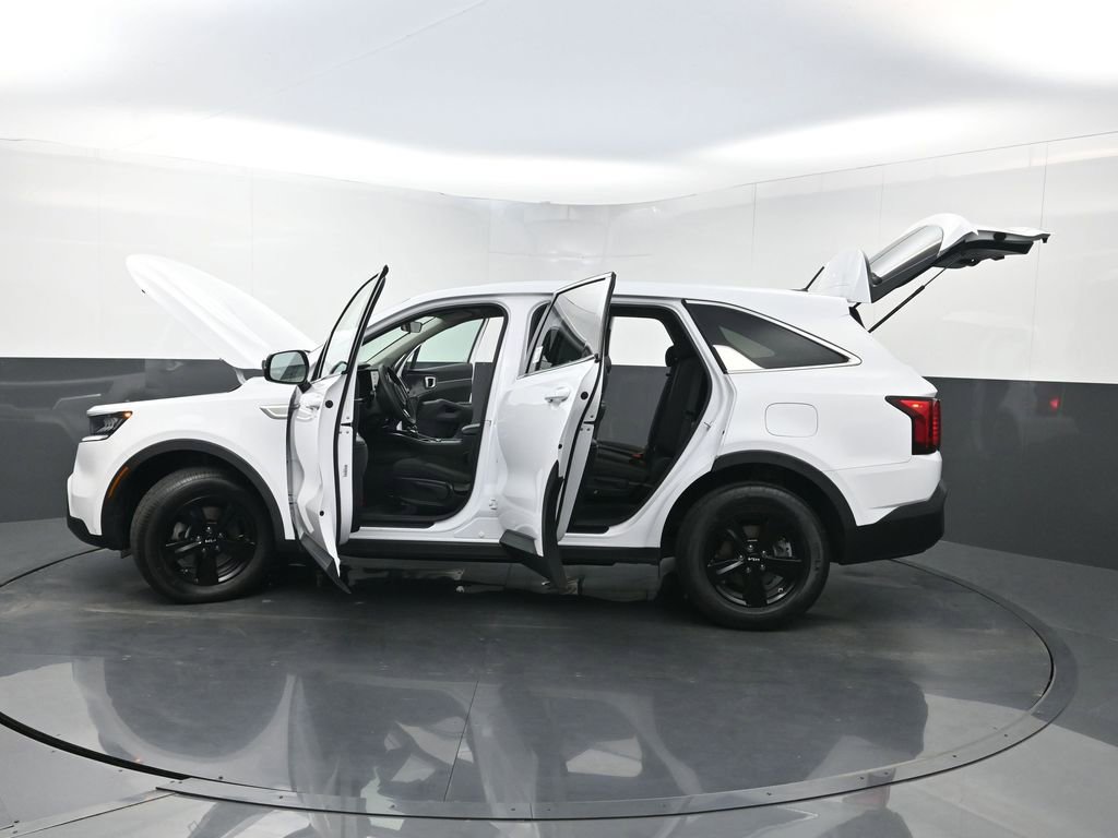 Used 2022 Kia Sorento LX image 35