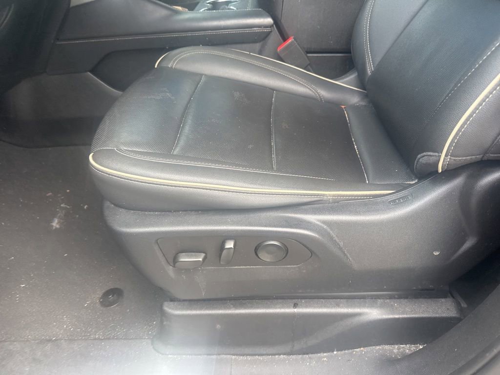 Used 2023 Chevrolet Tahoe Premier AWD/4WD image 17