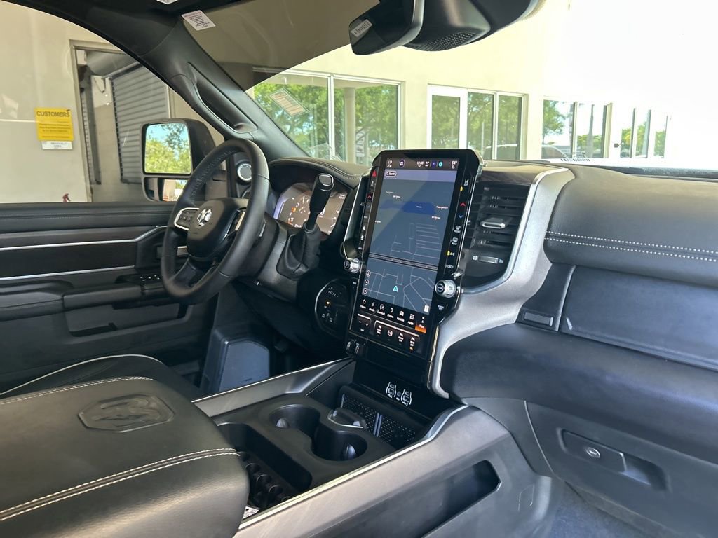 Used 2025 RAM 3500 Laramie AWD/4WD image 29
