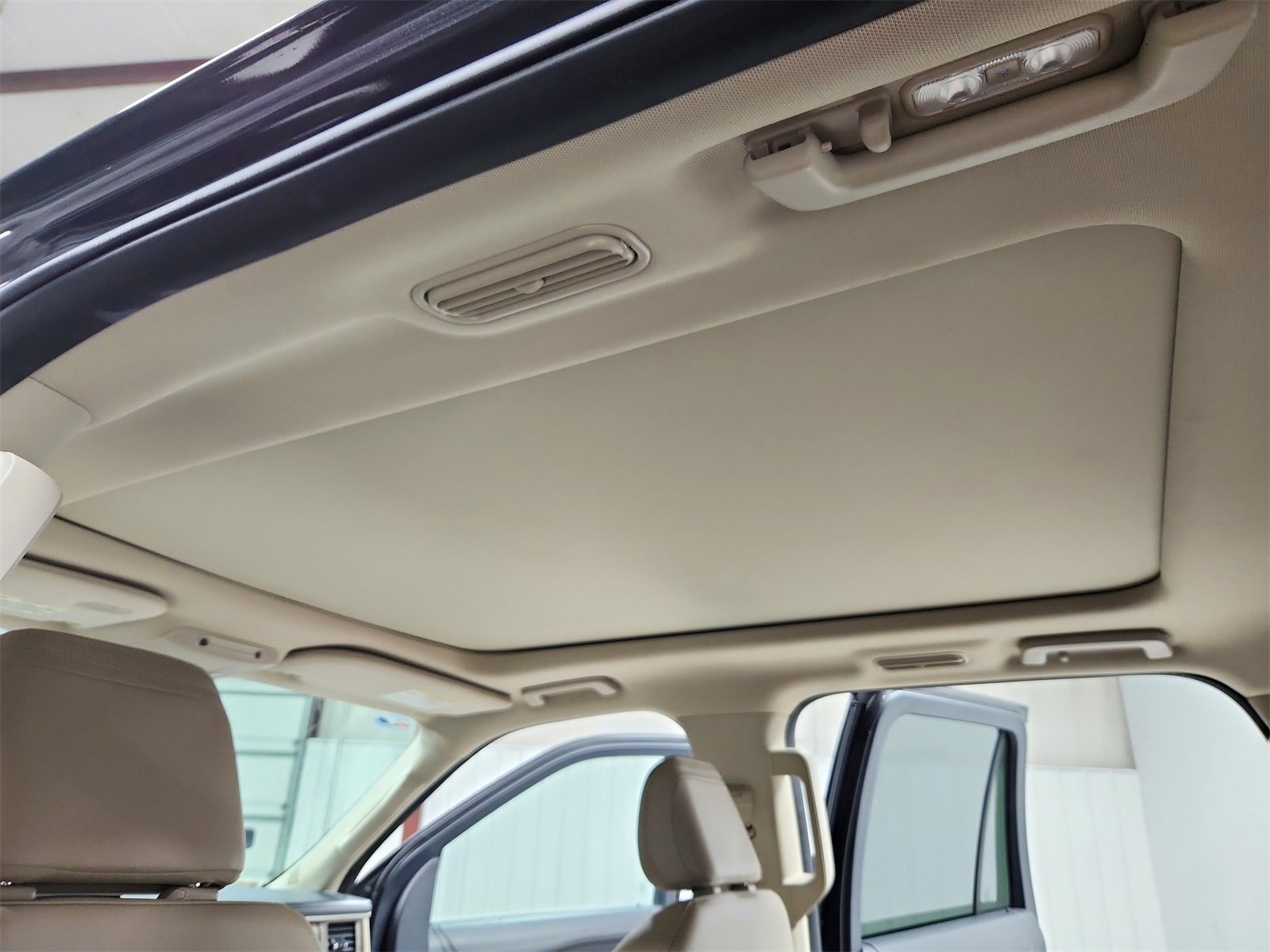 Used 2024 Ford Expedition Limited image 22