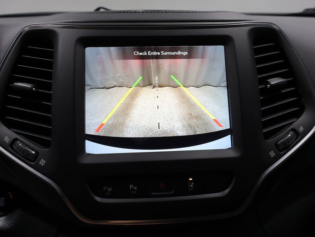 Used 2023 Jeep Cherokee Altitude Lux AWD/4WD image 27
