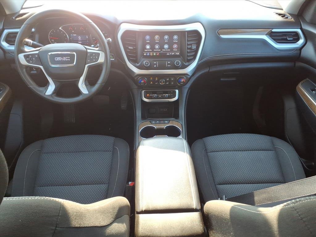 Used 2023 GMC Acadia SLE image 13