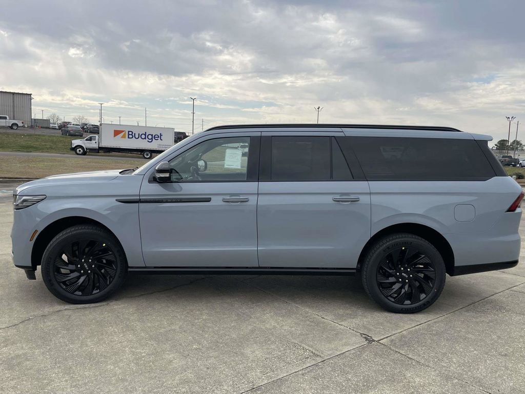 New 2026 Lincoln Navigator L Reserve w/ Jet Appearance Package image 6