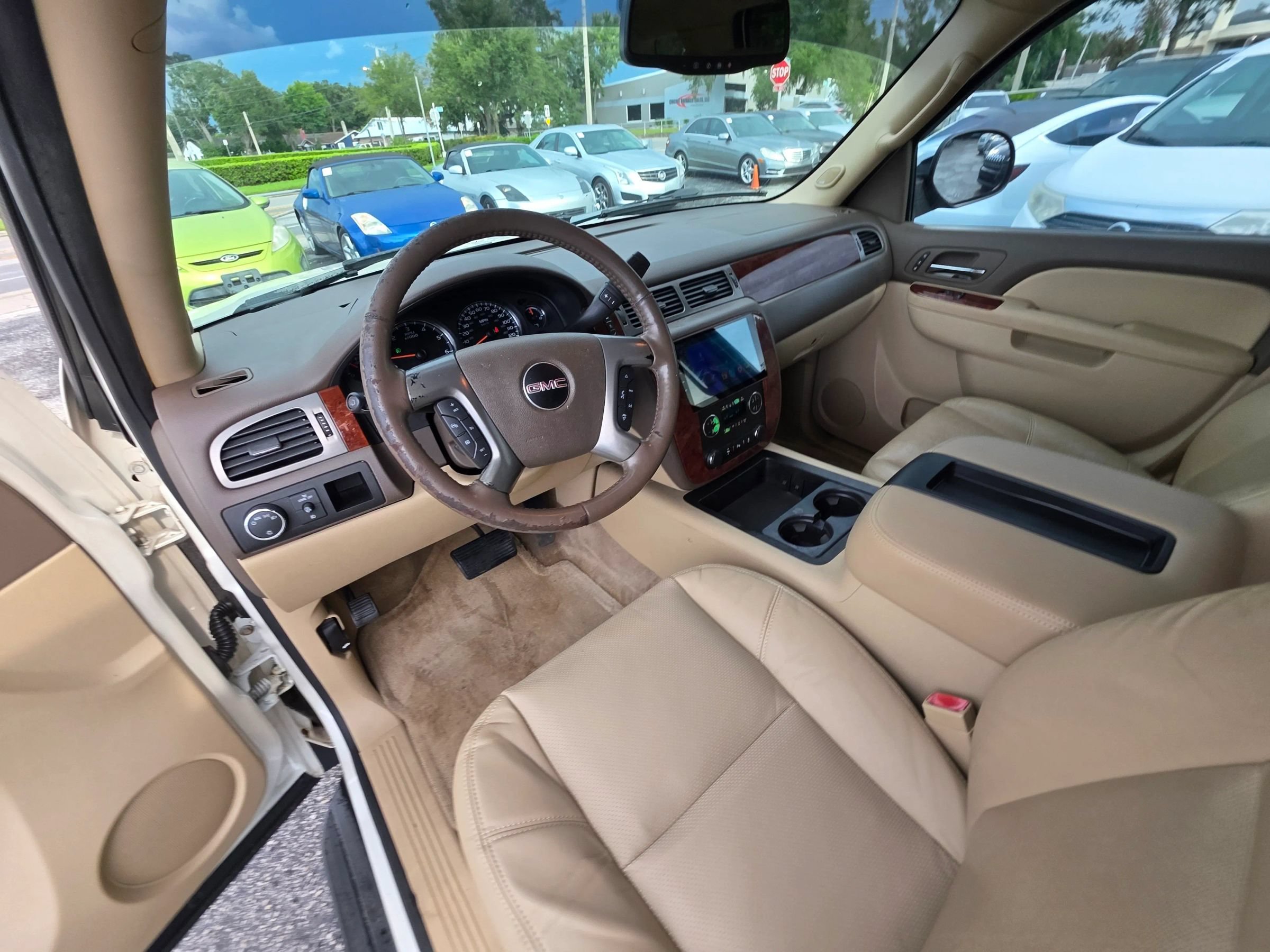 Used 2012 GMC Yukon XL SLT w/ Regional Value Package RWD image 14