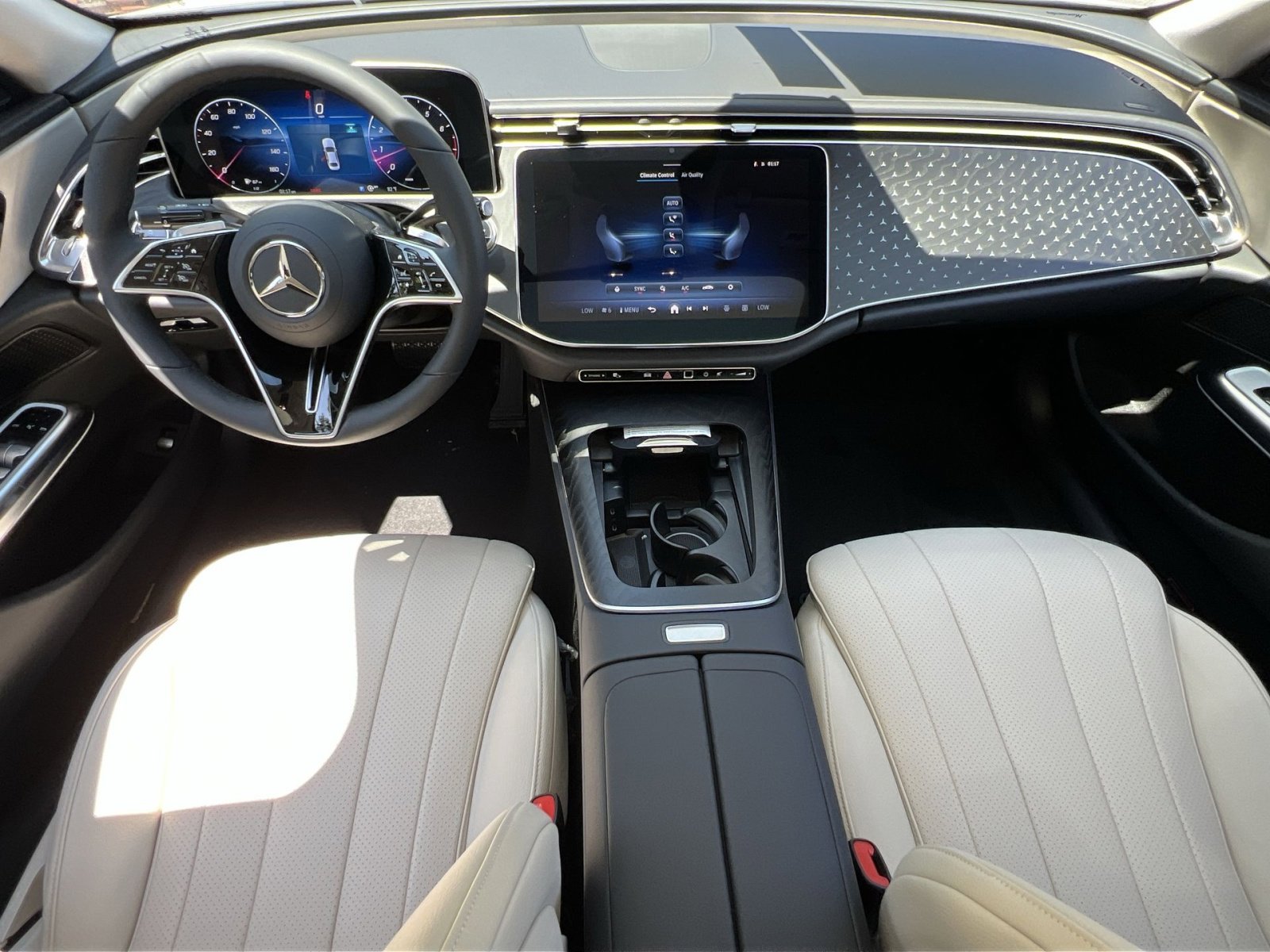 New 2026 Mercedes-Benz E 350 4MATIC Sedan image 21