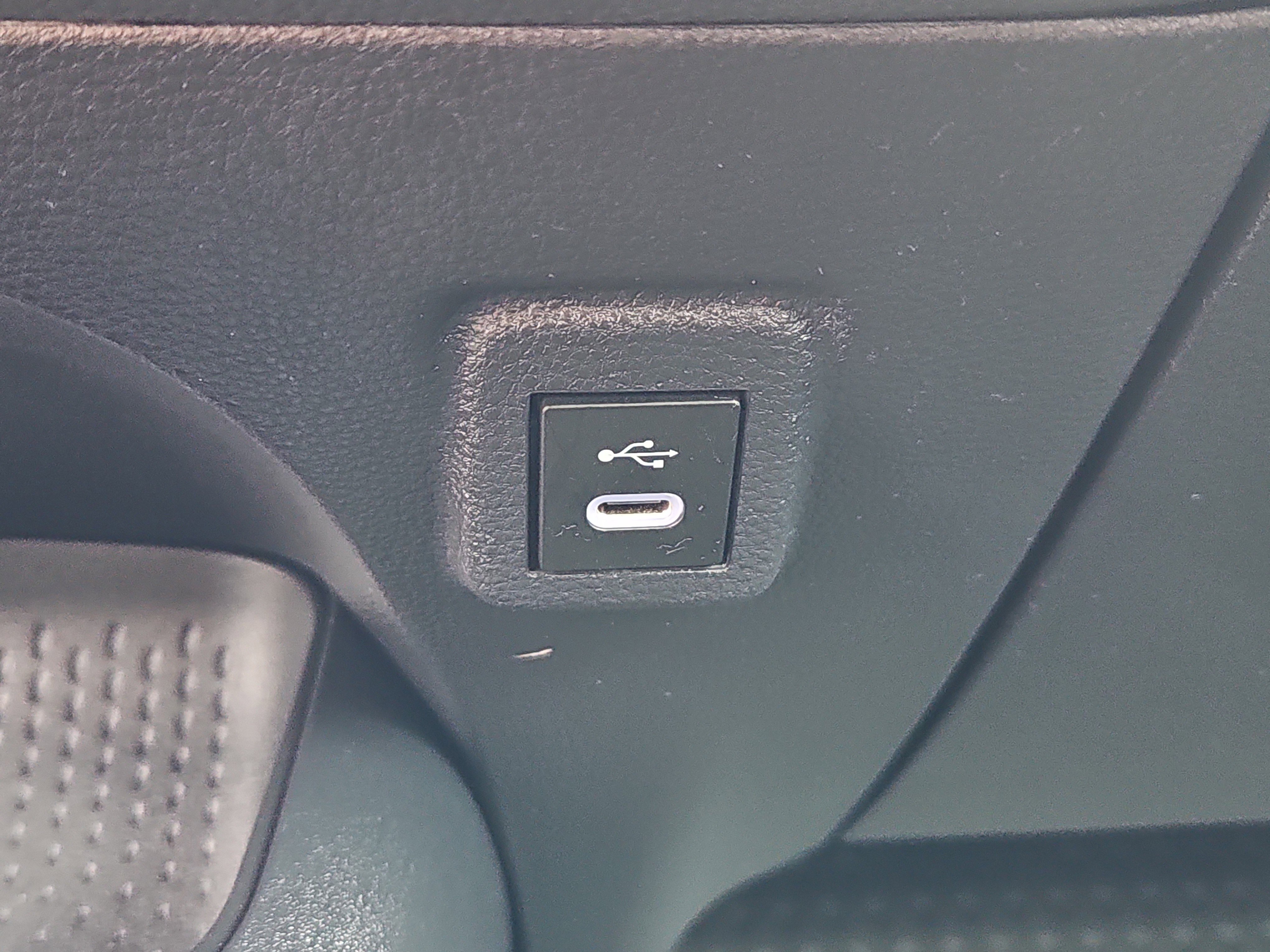 Used 2024 Toyota Corolla LE image 9