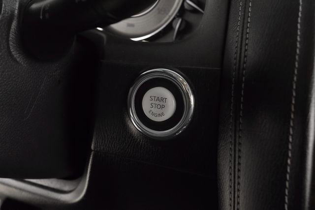 Used 2016 INFINITI QX80 4WD w/ Driver's Assistance Package image 39