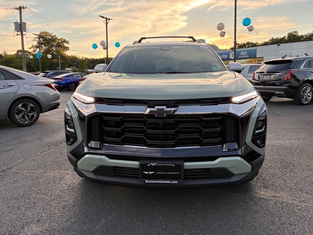 Used 2025 Chevrolet Equinox ACTIV w/ Safety and Technology Package AWD/4WD image 2