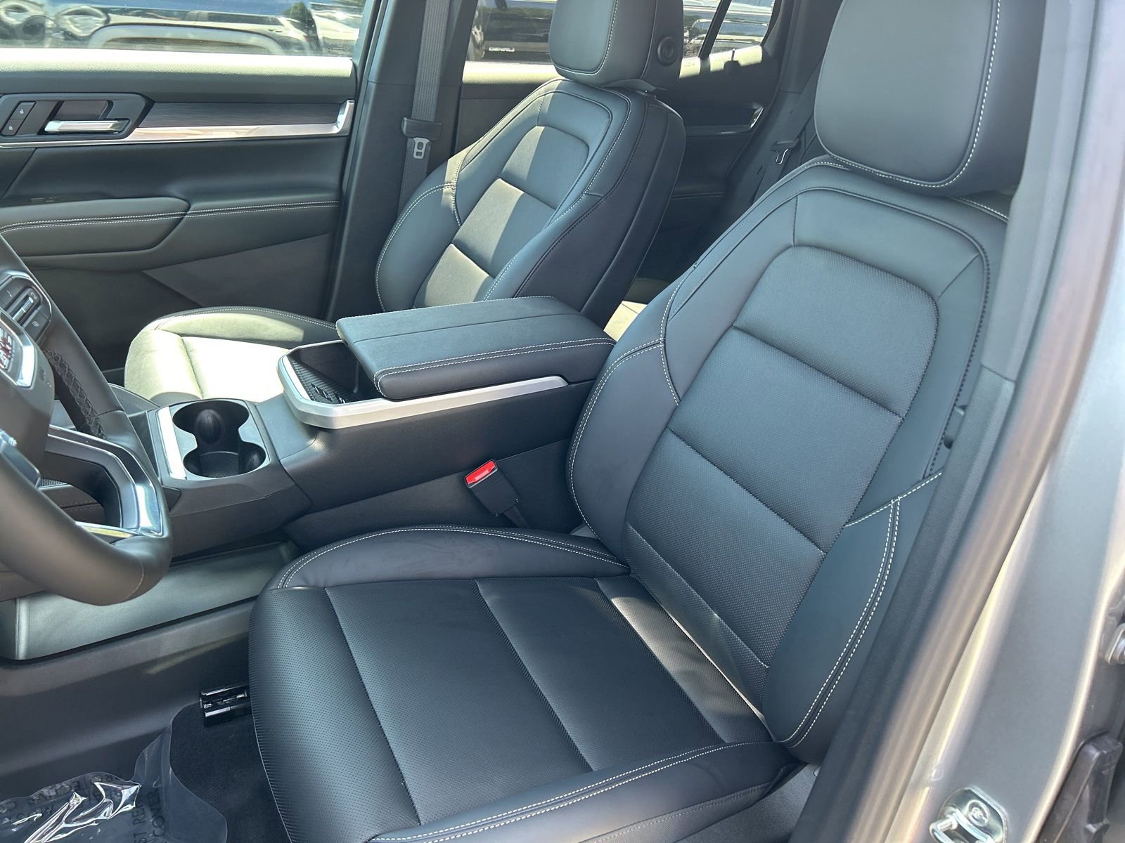 New 2026 GMC Terrain Elevation w/ Elevation Premium Package image 18