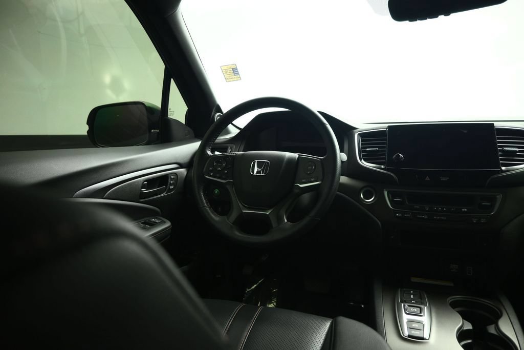 Used 2023 Honda Passport TrailSport image 39