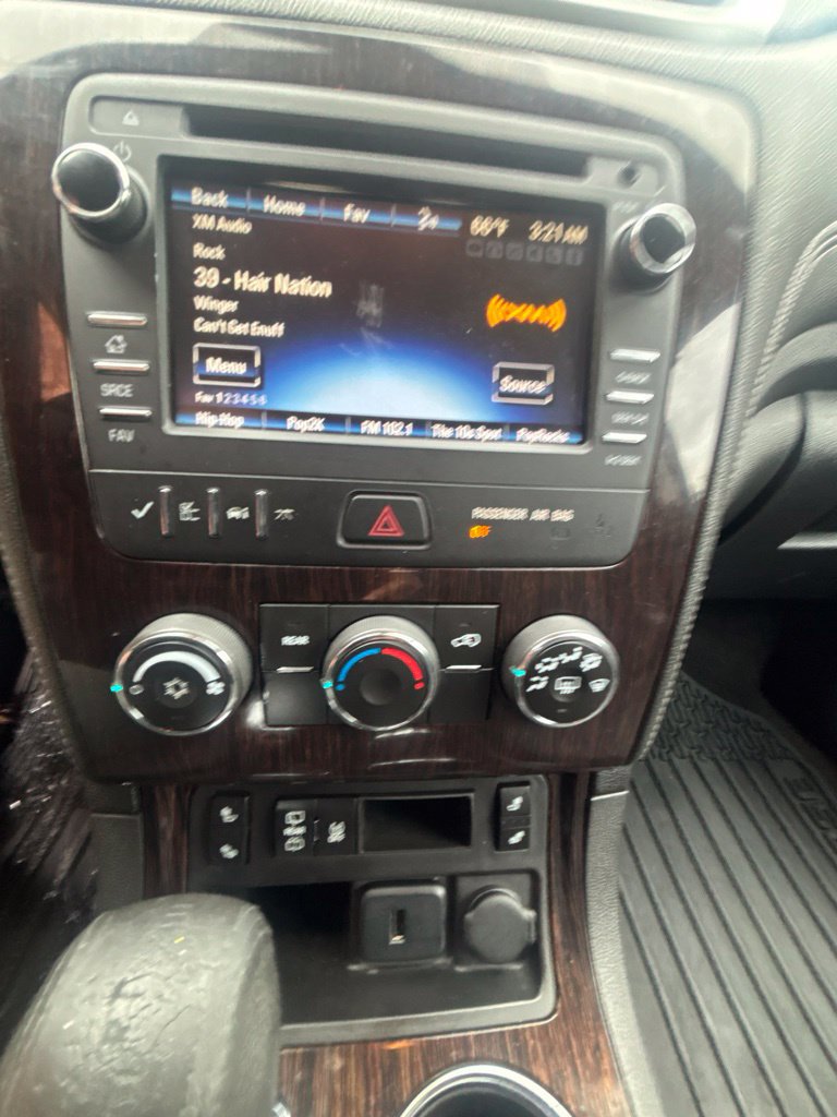 Used 2015 Chevrolet Traverse LT w/ Style and Technology Package AWD/4WD image 12