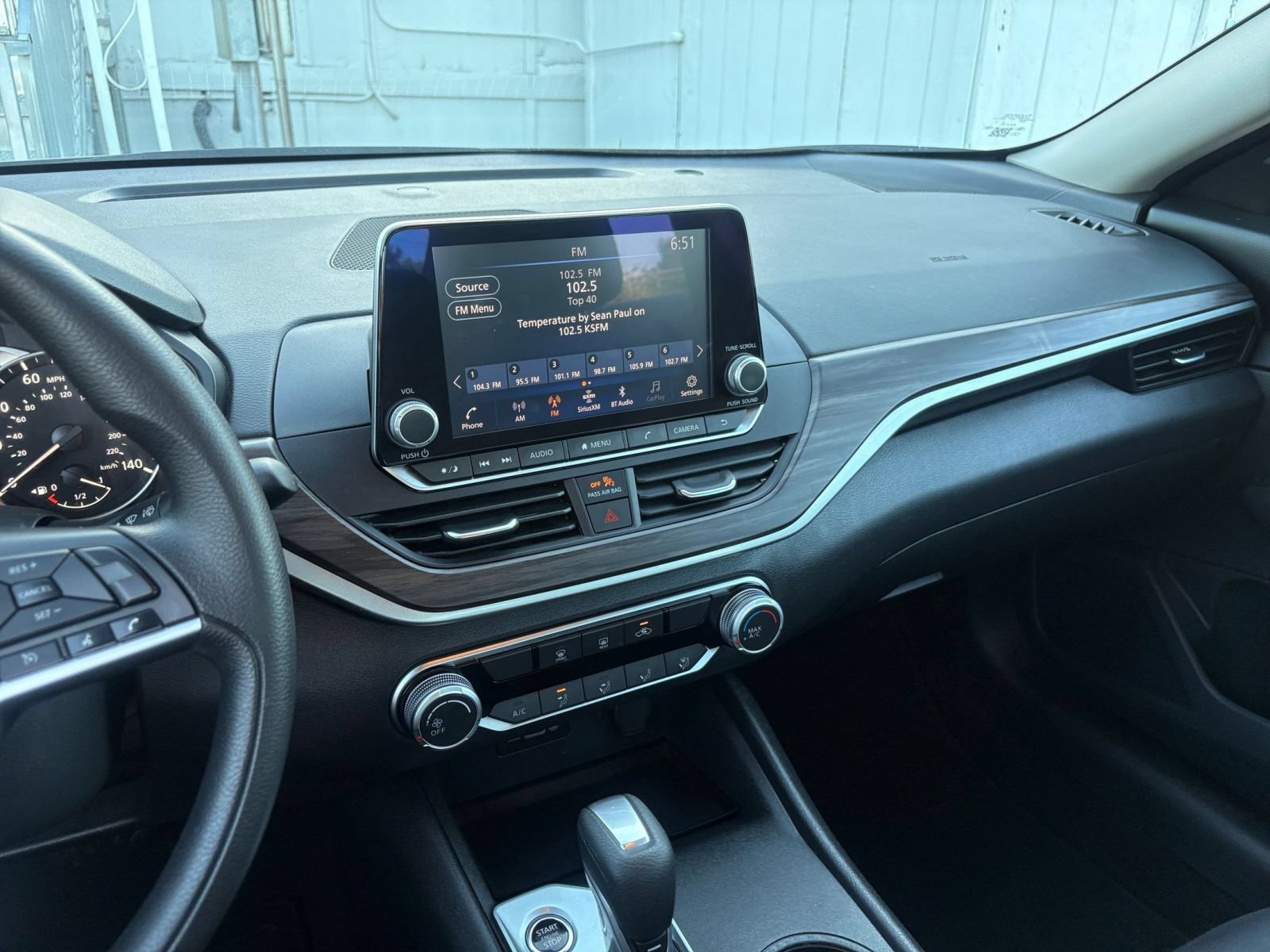 Used 2025 Nissan Altima 2.5 SV FWD image 17