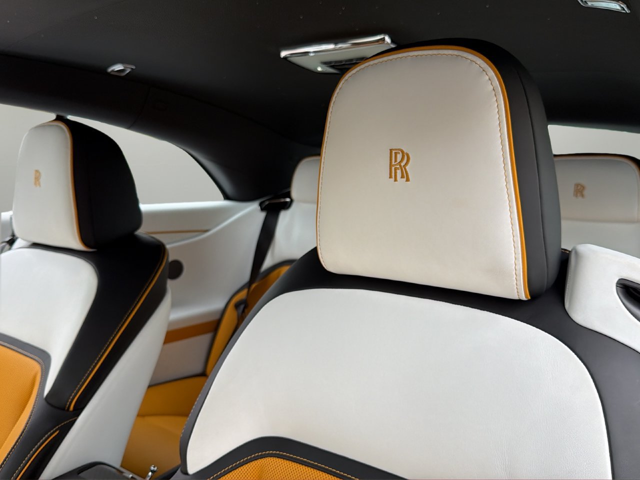 Used 2025 Rolls-Royce Spectre Black Badge AWD/4WD image 15