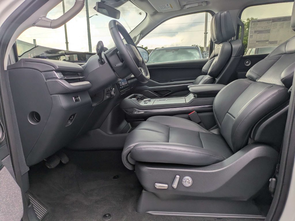New 2027 Lincoln Navigator Reserve AWD/4WD image 24