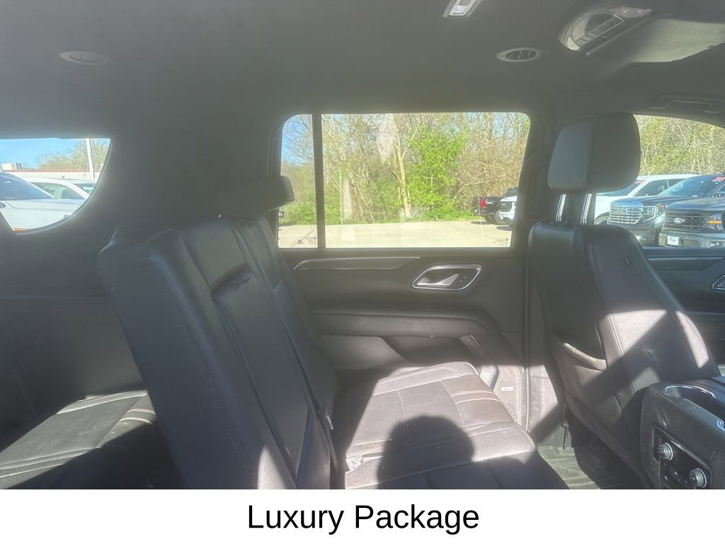 Certified 2022 Chevrolet Suburban RST w/ Sport Performance Package image 13