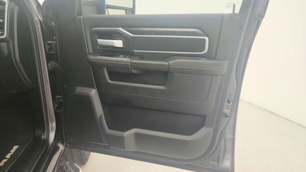 Used 2024 RAM 2500 Big Horn image 30