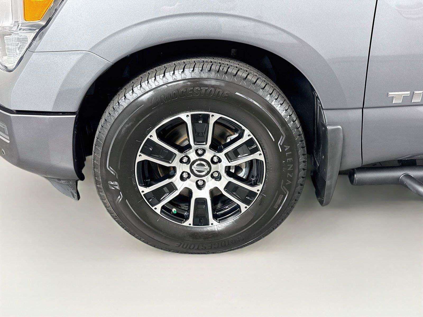 Used 2021 Nissan Titan SV w/ SV Convenience Package RWD image 41