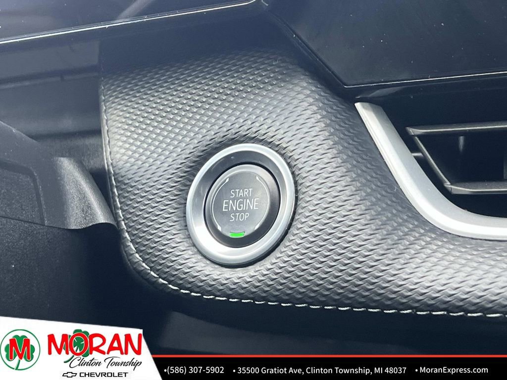 Used 2025 Chevrolet Equinox LT image 23