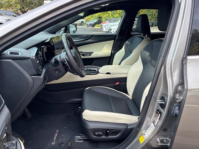 Used 2024 Lexus NX 350 AWD w/ Vision Package image 3