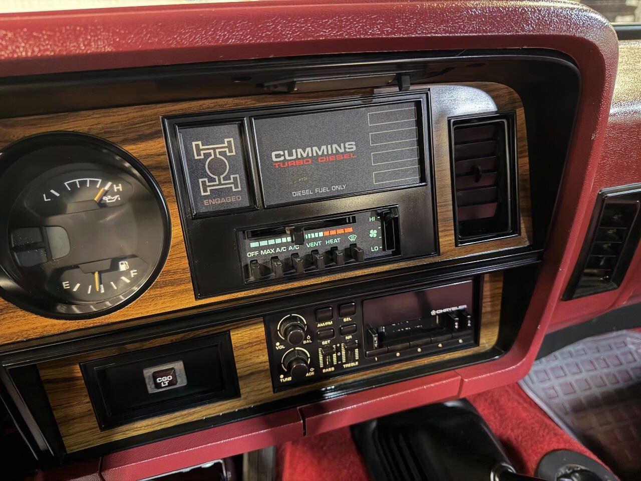 Used 1992 Dodge D/W Truck 250 image 4