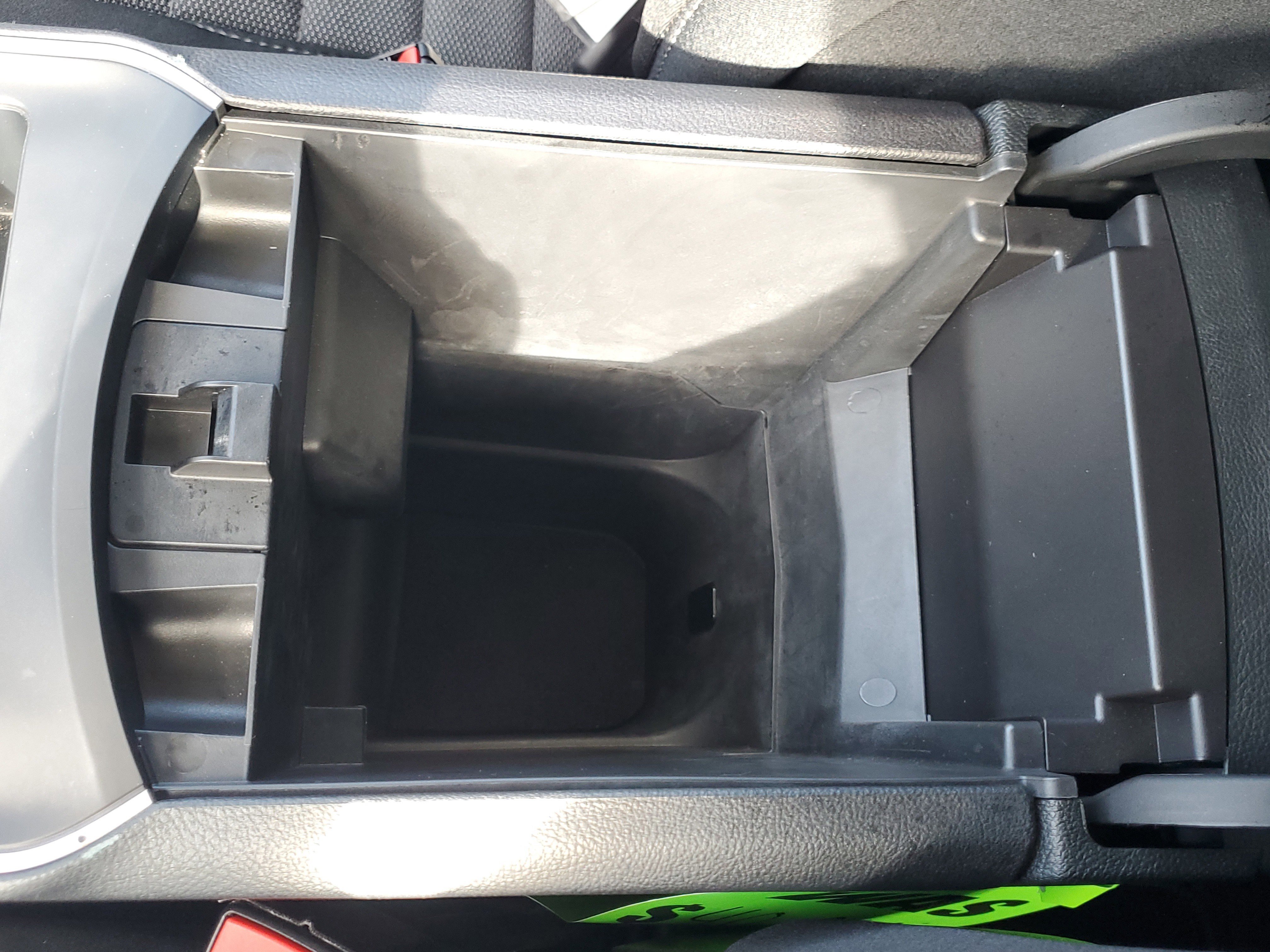 Used 2024 Ford Edge SE image 28