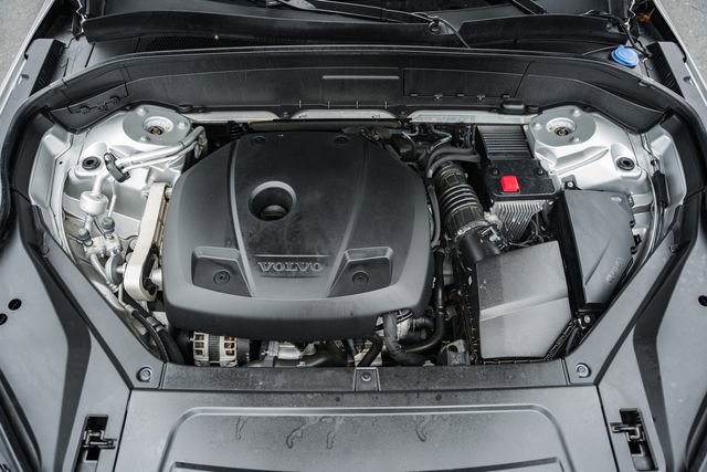 Used 2022 Volvo XC90 T6 Momentum w/ Advanced Package image 22