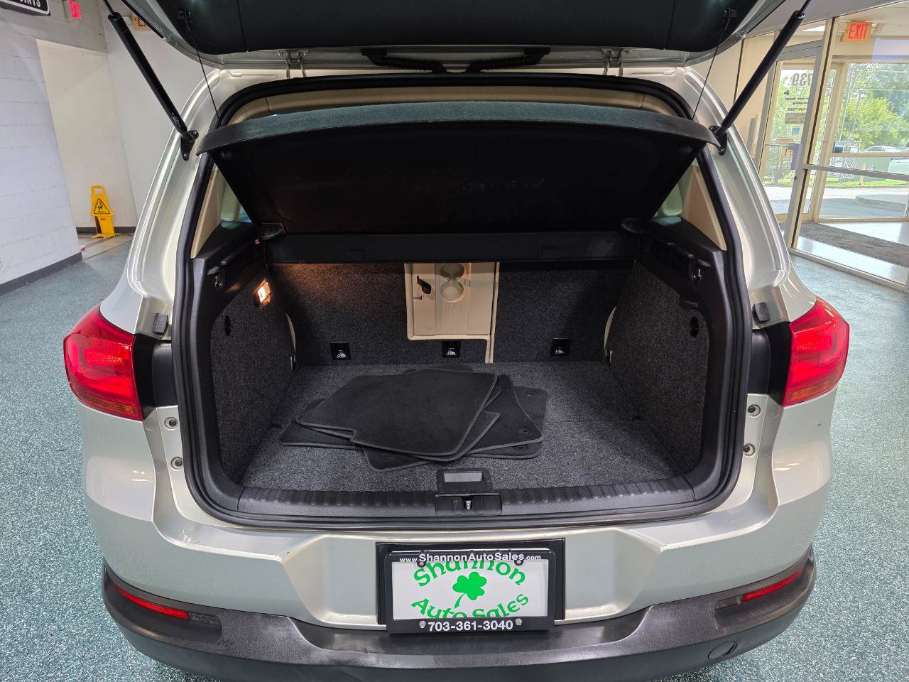 Used 2014 Volkswagen Tiguan SEL FWD image 21