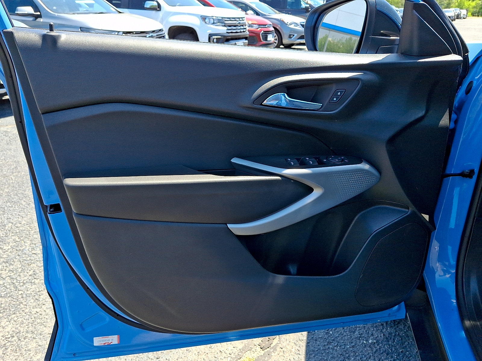 Certified 2024 Chevrolet Trax RS FWD image 13