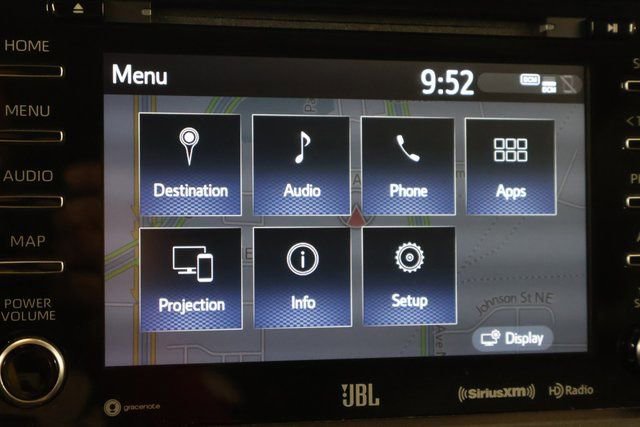 Used 2019 Toyota Sienna SE image 21