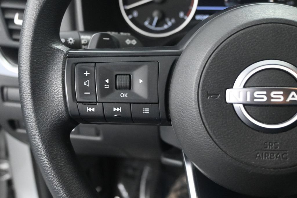 Used 2024 Nissan Rogue SV AWD/4WD image 36