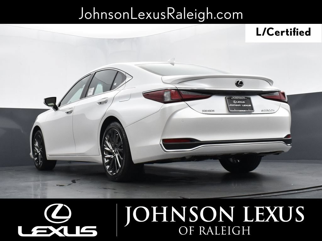 Certified 2025 Lexus ES 300h Ultra Luxury FWD image 18