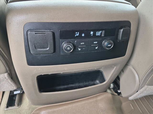 Used 2018 GMC Yukon XL SLT AWD/4WD image 17