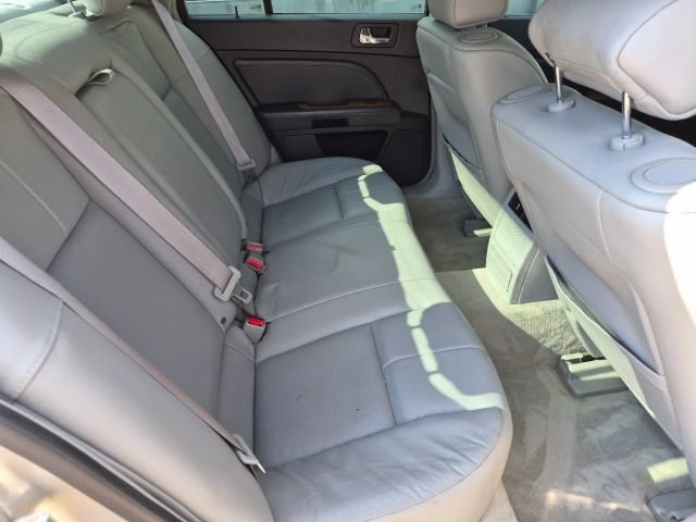 Used 2006 Cadillac STS V8 w/ Preferred Equipment Group RWD image 16
