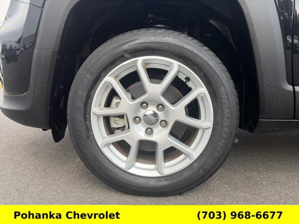 Used 2021 Jeep Renegade Latitude AWD/4WD image 25