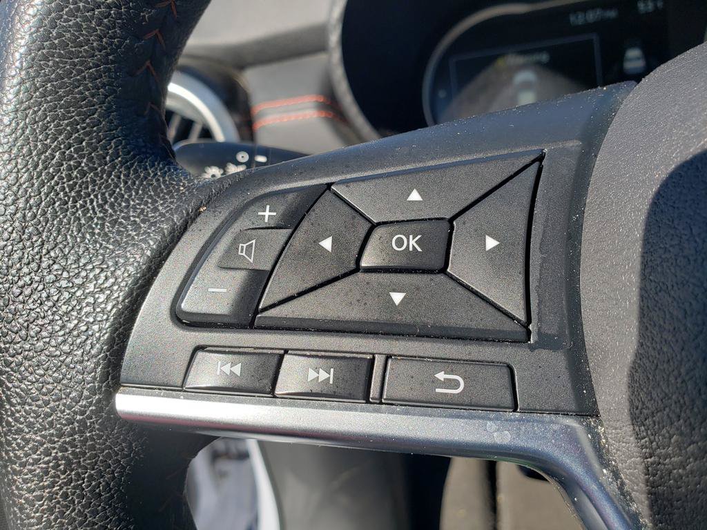 Used 2024 Nissan Versa SR FWD image 16