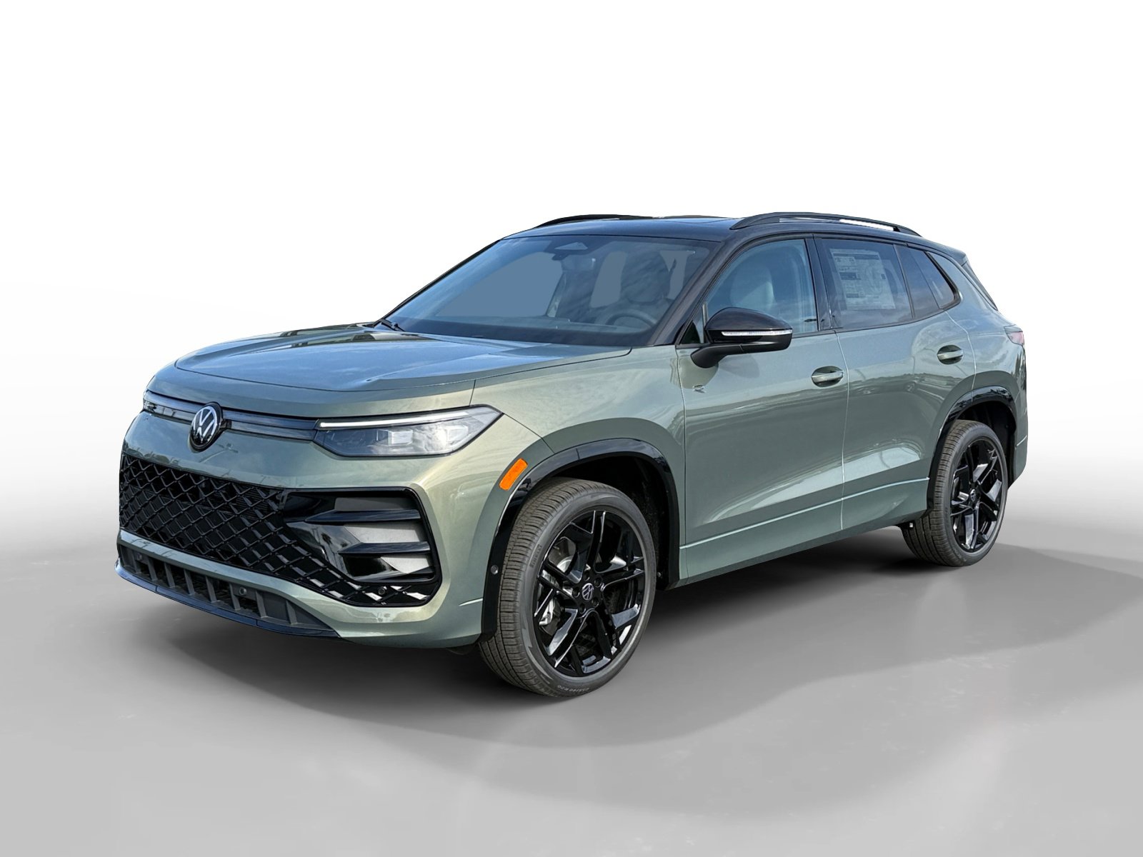New 2026 Volkswagen Tiguan SE R-Line AWD/4WD image 1