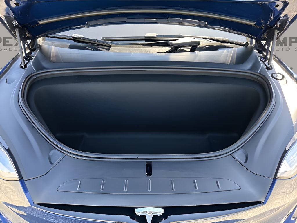 Used 2022 Tesla Model X image 36