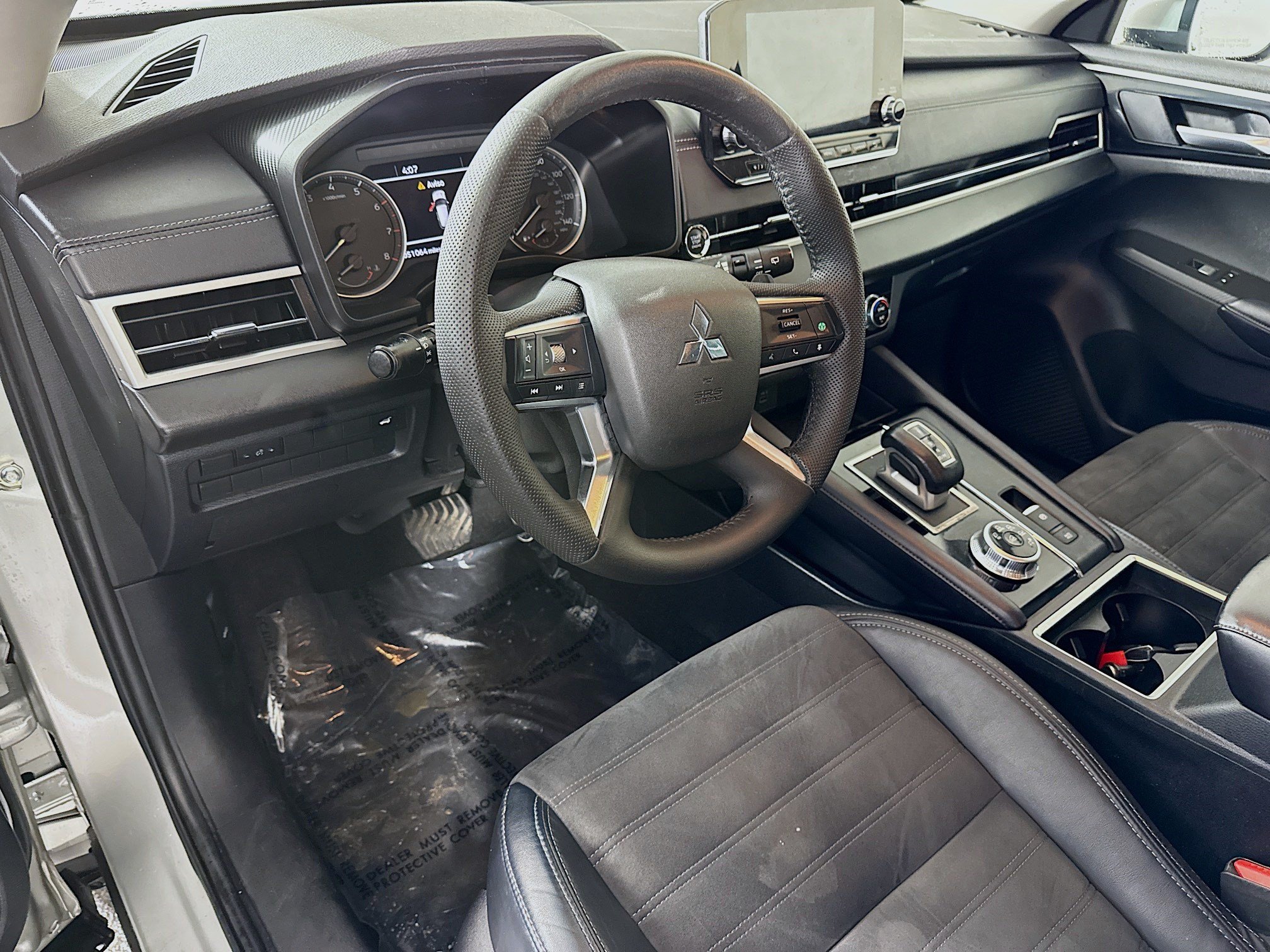 Used 2023 Mitsubishi Outlander SE FWD image 23