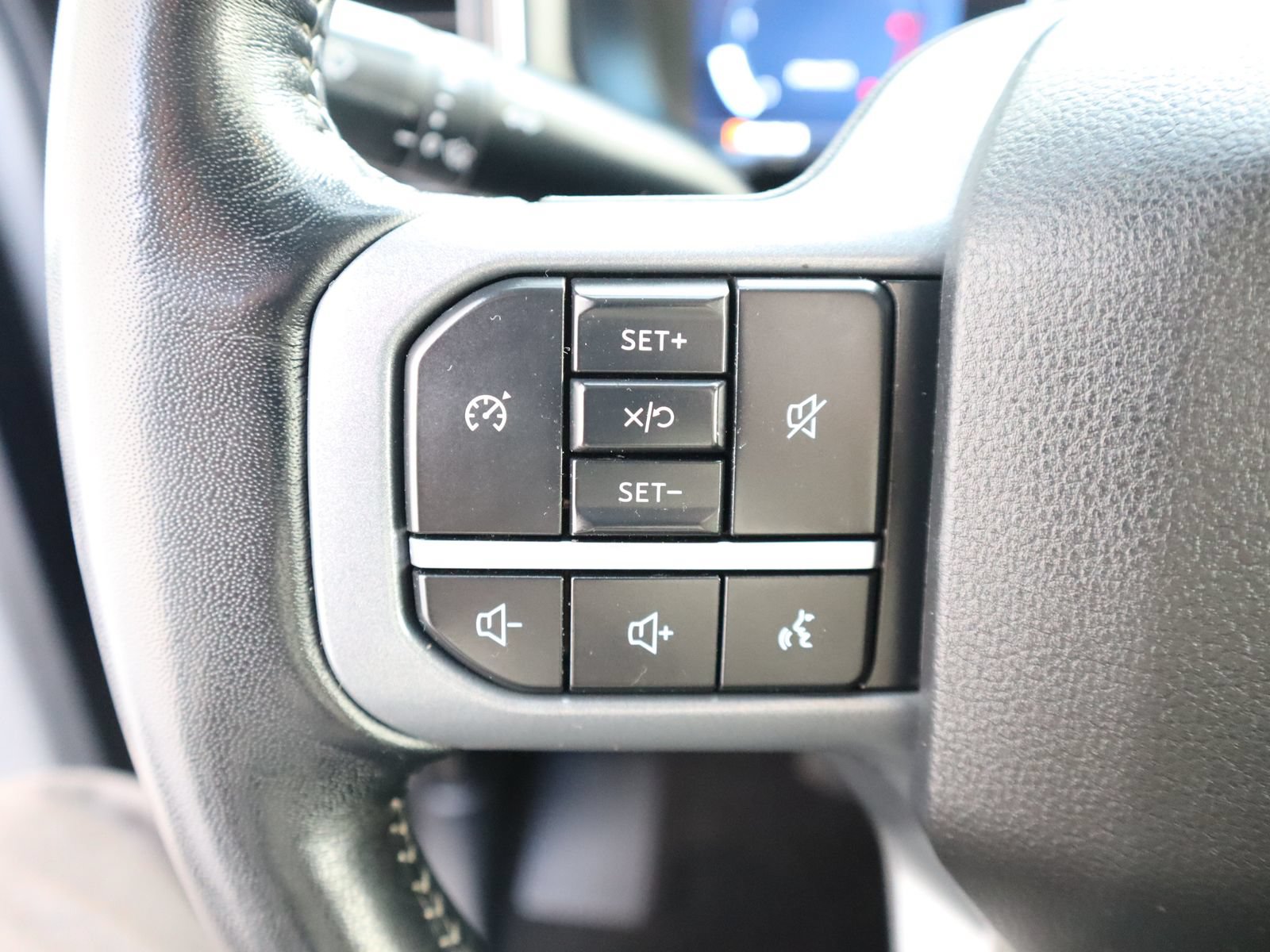 Used 2024 Ford F250 Lariat AWD/4WD image 32