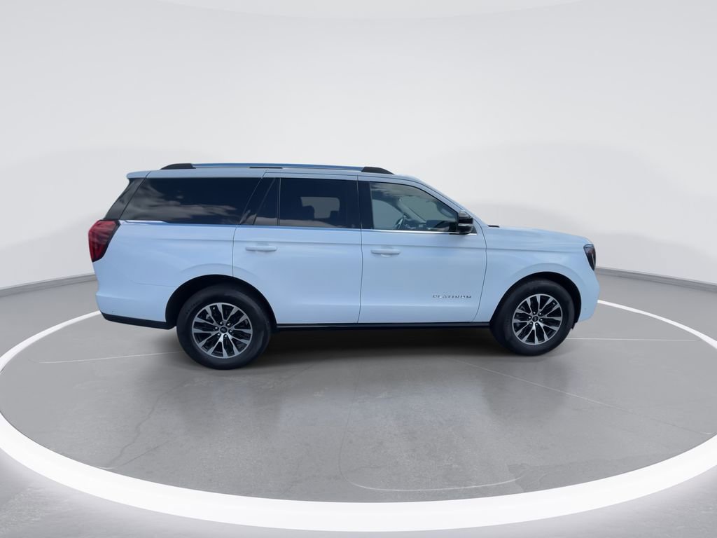 Used 2025 Ford Expedition Platinum AWD/4WD image 9