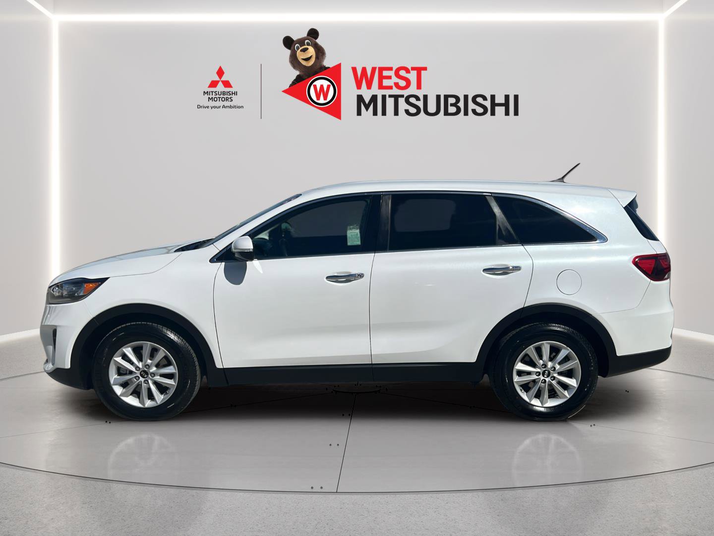 Used 2020 Kia Sorento LX FWD image 3