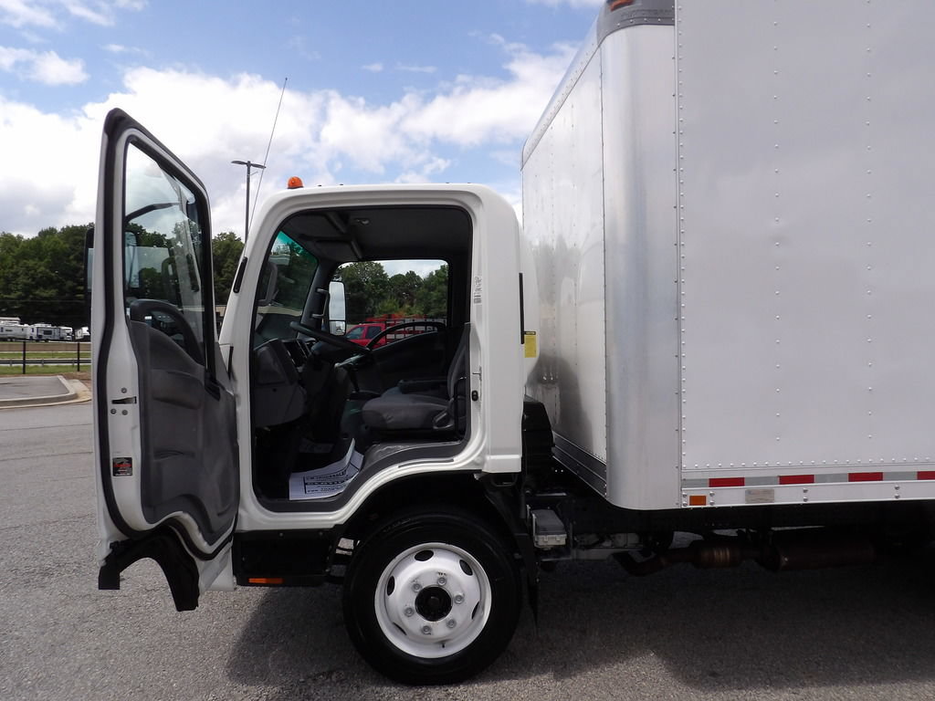 Used 2019 Isuzu NPR RWD image 13