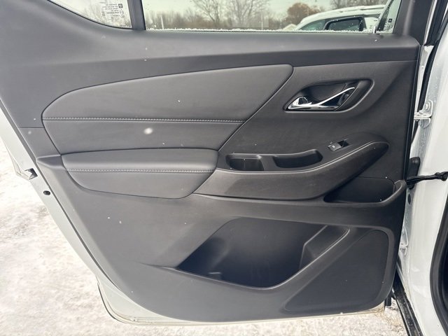 Used 2023 Chevrolet Traverse LT image 17