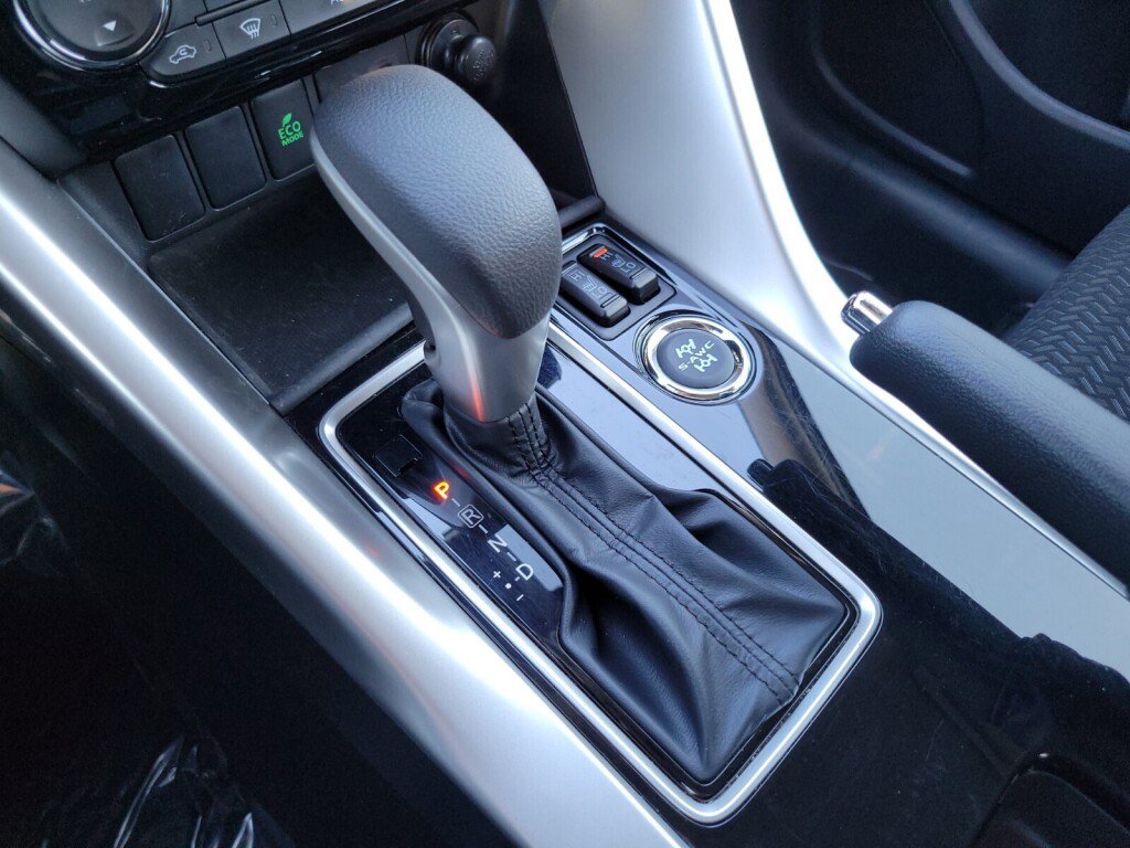 Used 2024 Mitsubishi Eclipse Cross Black Edition image 22