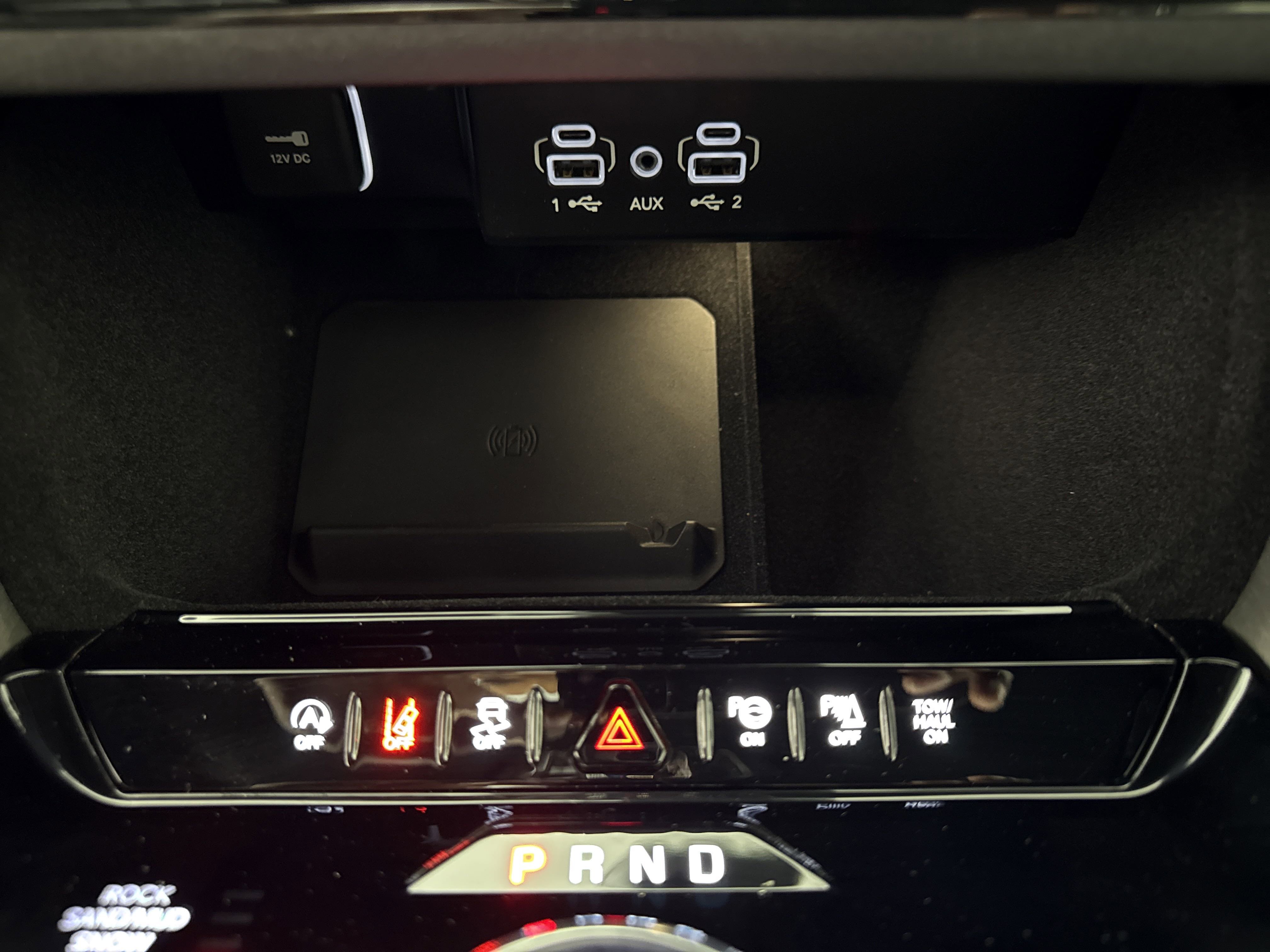 New 2025 Jeep Wagoneer 4WD w/ Convenience Group I image 28